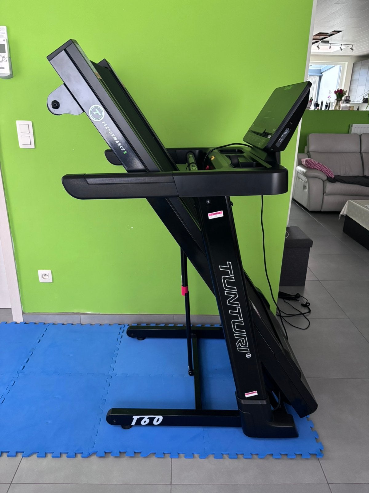 Tunturi T60 performance, Ophalen, Zo goed als nieuw, Loopband