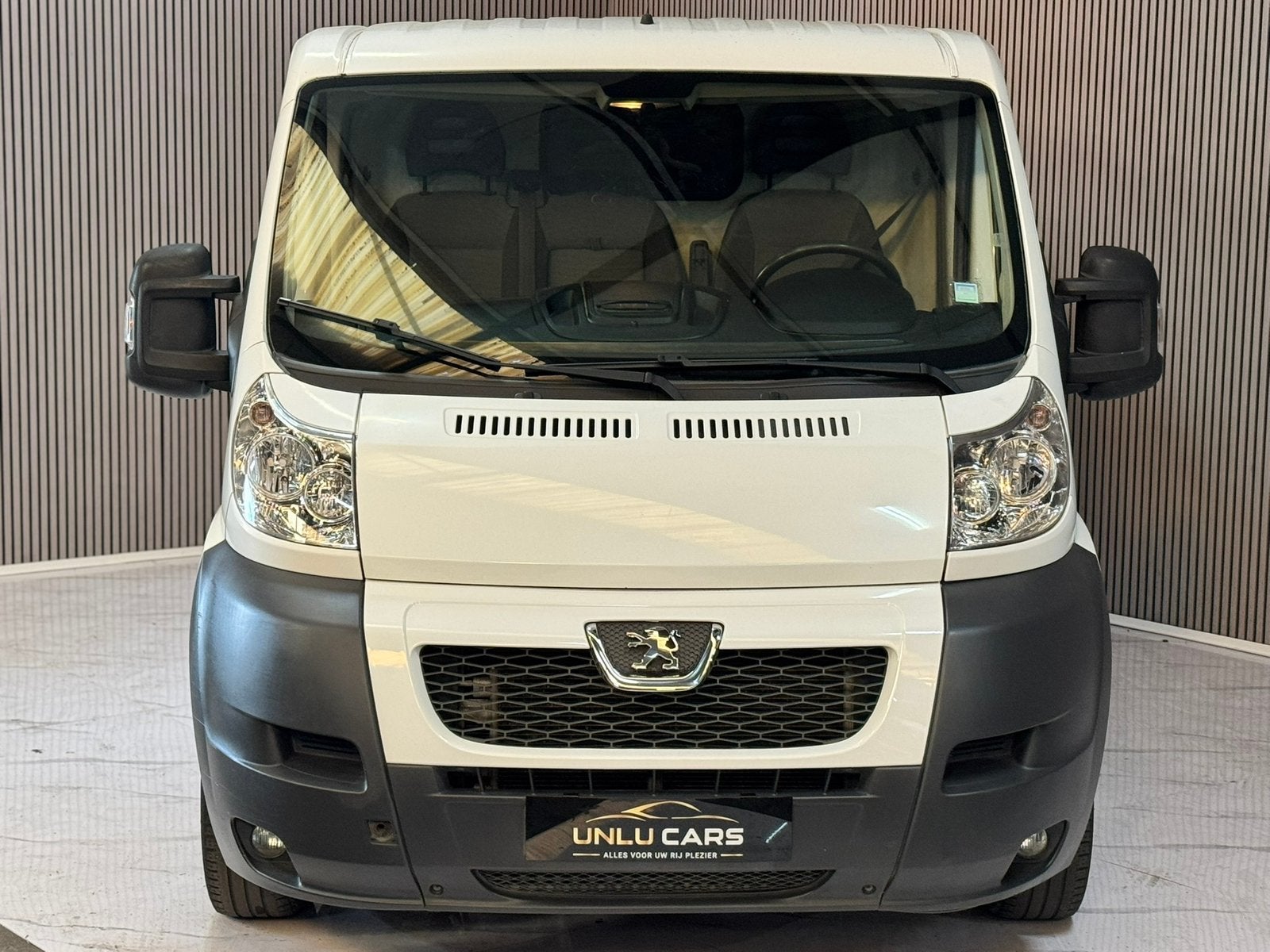 PEUGEOT BOXER 2.2 DIESEL 118.000km, Euro 5, Stof, 4 cilinders, https://public.car-pass.be/vhr/28420905-e968-45f6-8764-2db805712b61
