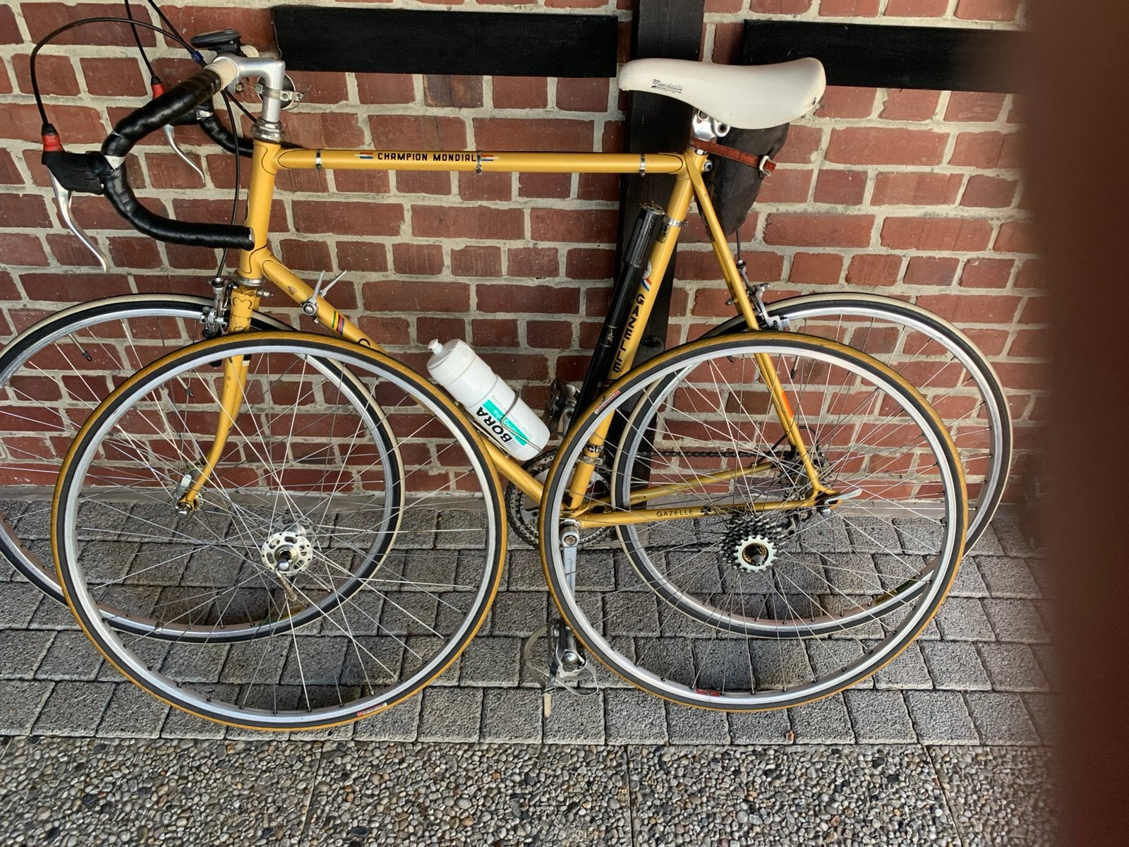 Retro koersfiets, Enlèvement