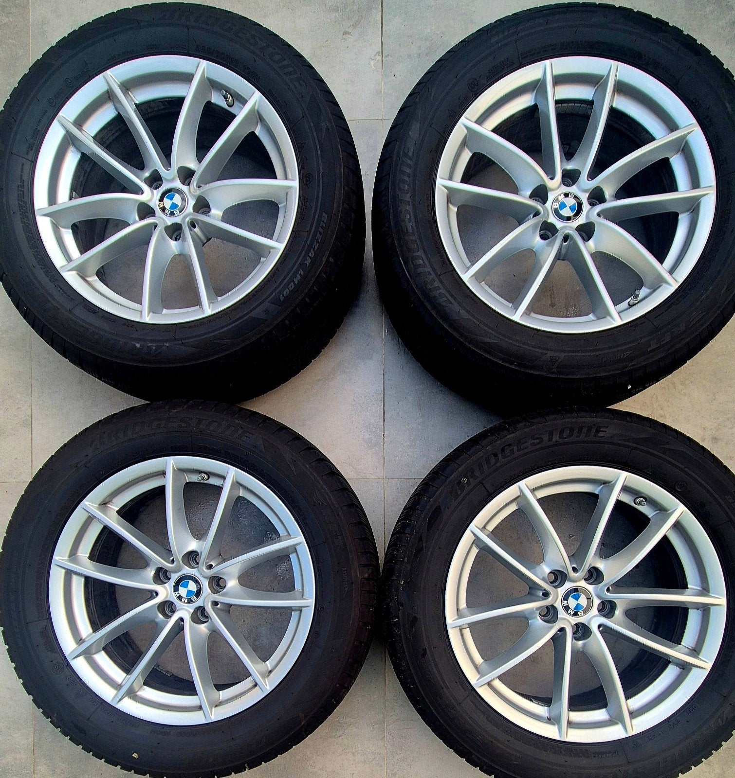 NOUVEAU JEU DE JANTES AVEC PNEUS ORIGINAL POUR BMW X1 U11/iX, Autos : Pièces & Accessoires, Pneus et Jantes, 4 Saisons, 18 pouces