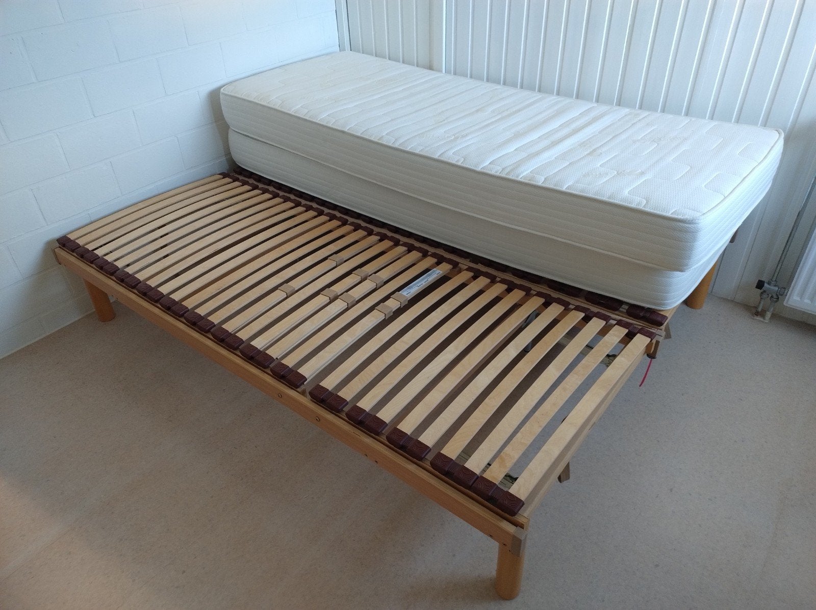 Lit double 1m60 (sommiers tête et pieds relevables), Maison & Meubles, Enlèvement, Utilisé