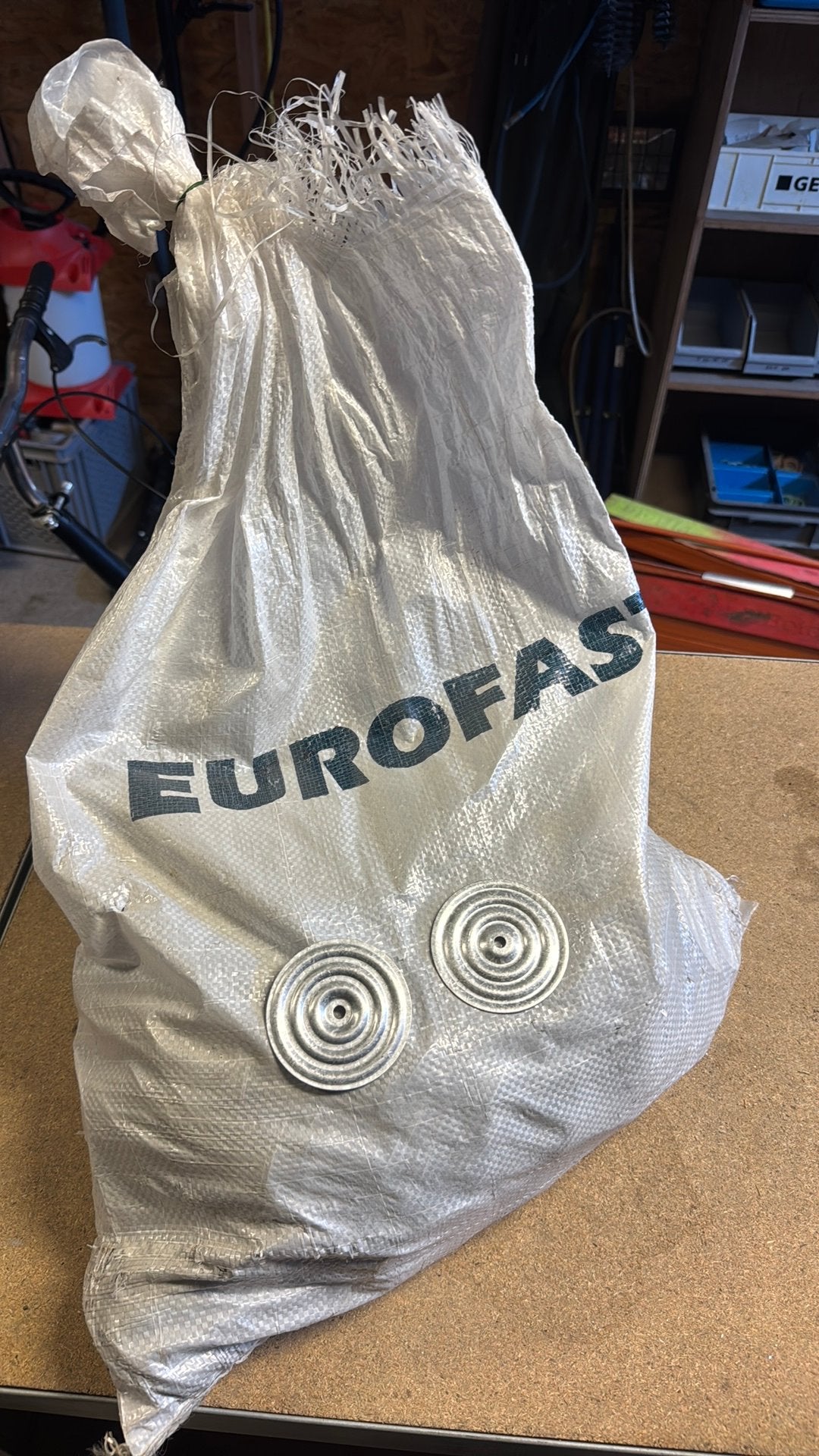 Een zo goed als volle zak eurofast rondellen, Ophalen, Zo goed als nieuw