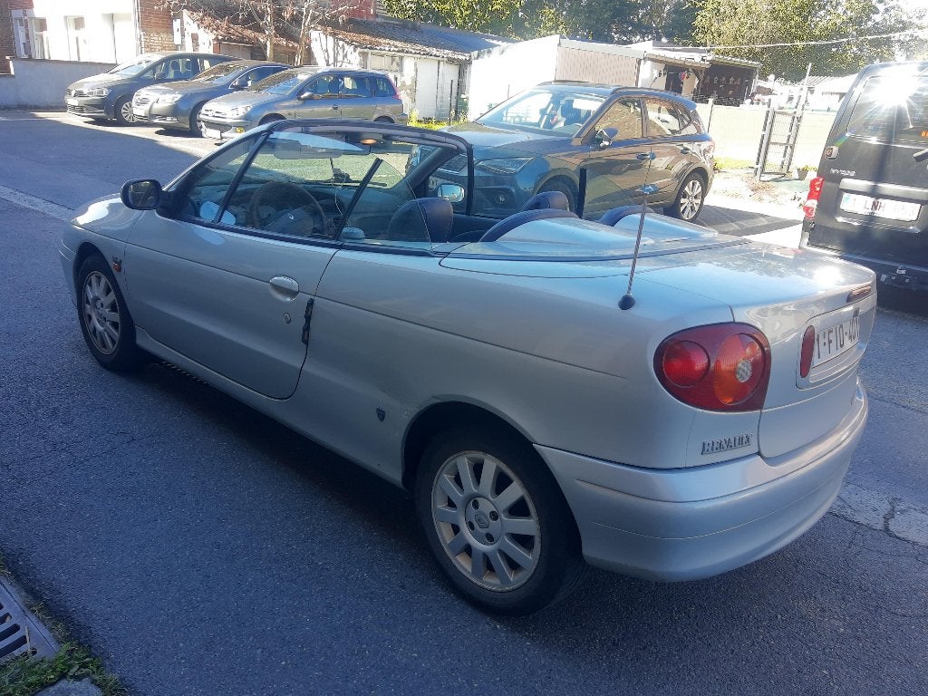 Renault Megane Cabrio 1600, Autos, Cuir, Argent ou Gris, Cabriolet, Boîte manuelle