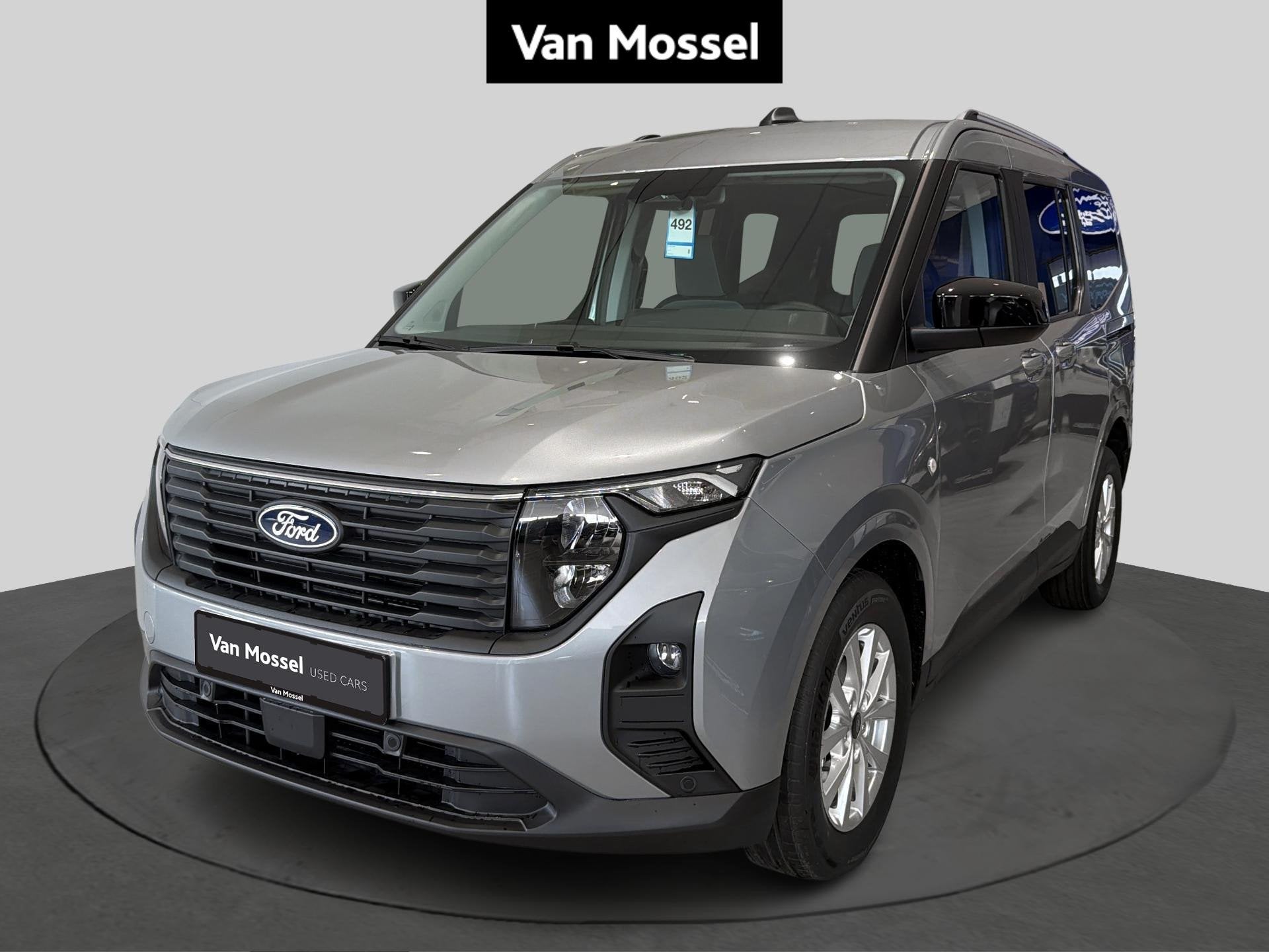 Ford Courier Tourneo Titanium - Winterpack - Carplay - 5y ga, Automaat, Stof, Gebruikt, https://public.car-pass.be/vhr/c18e2947-8a31-4a91-923f-1246f2b19221