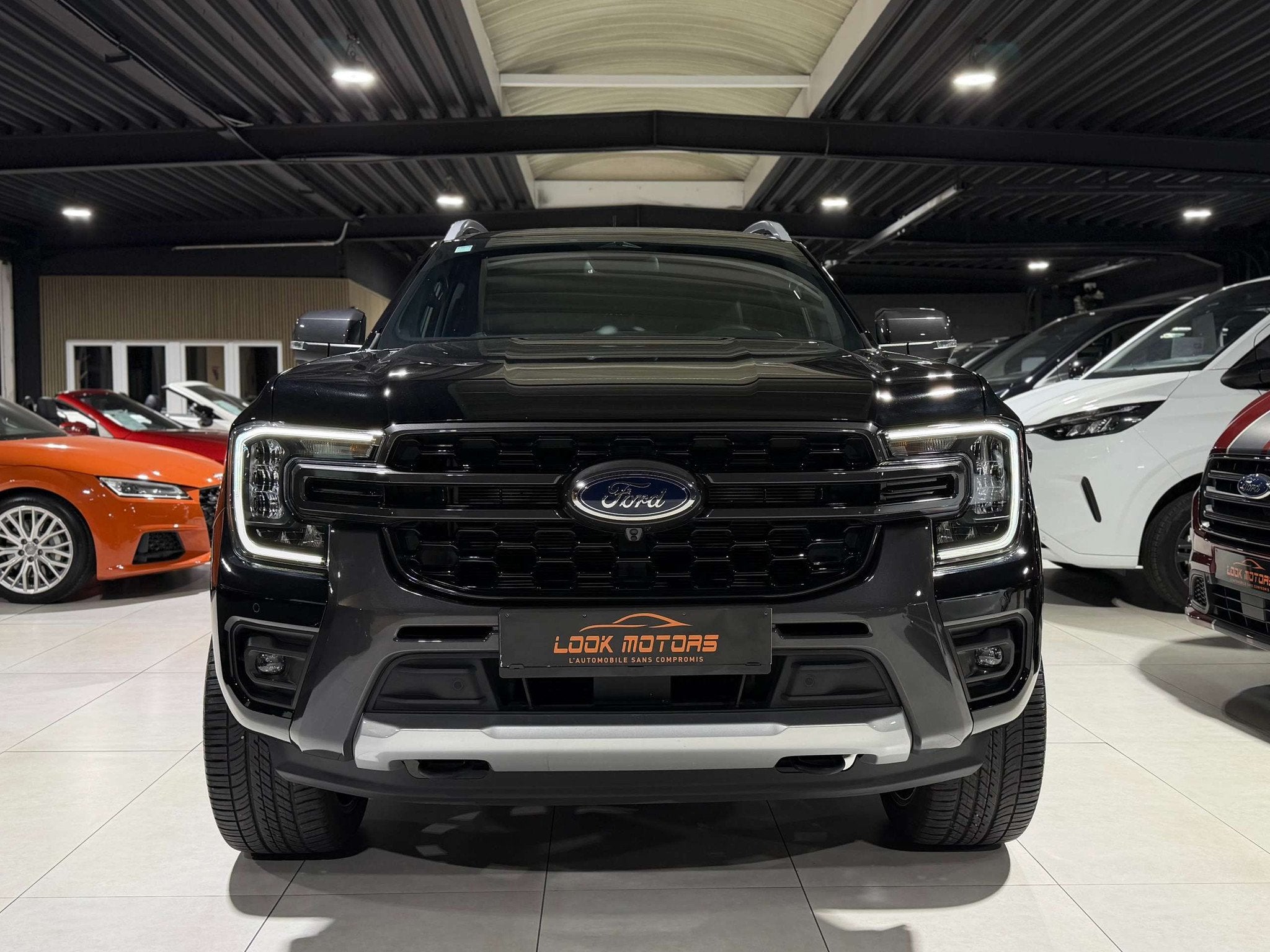 Ford Ranger 2.0 EcoBlue e-4WD Wildtrak 205cv BLACK EDITION N, Auto's, Automaat, 4 deurs, Gebruikt, Zwart