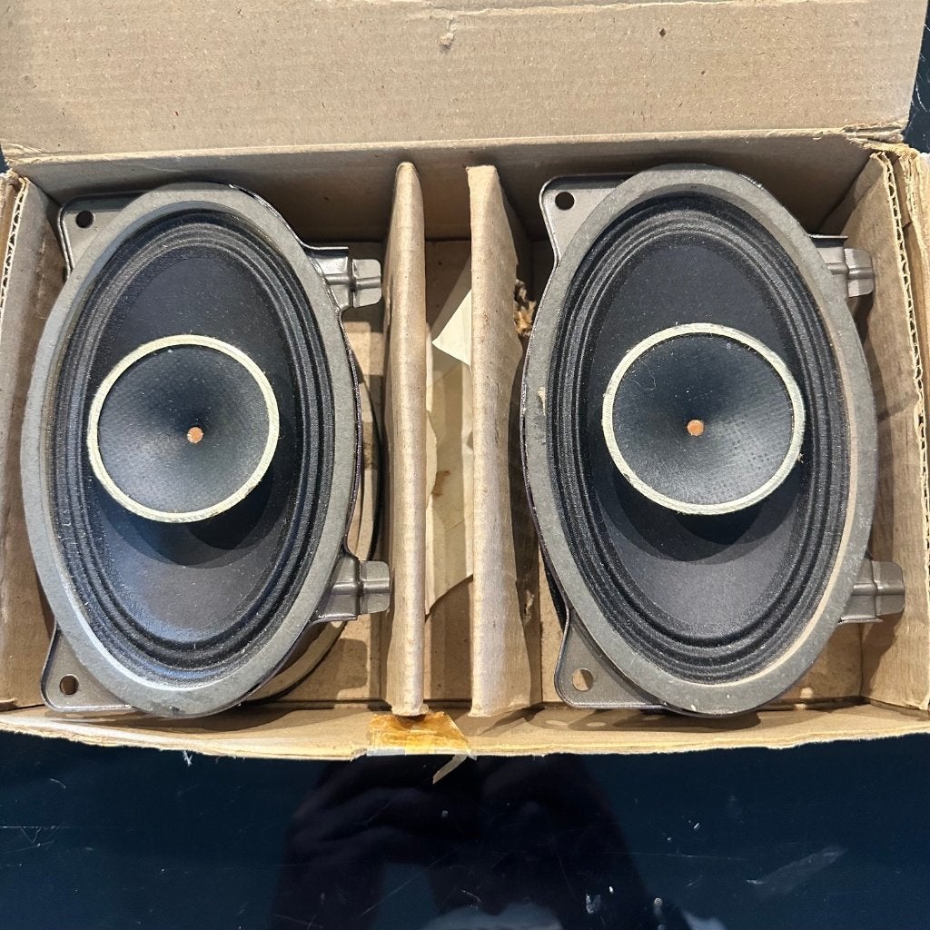 NOS Vintage front luidsprekers Mercedes W126   Clarion 6x4", Auto diversen, Autospeakers, Ophalen of Verzenden, Nieuw