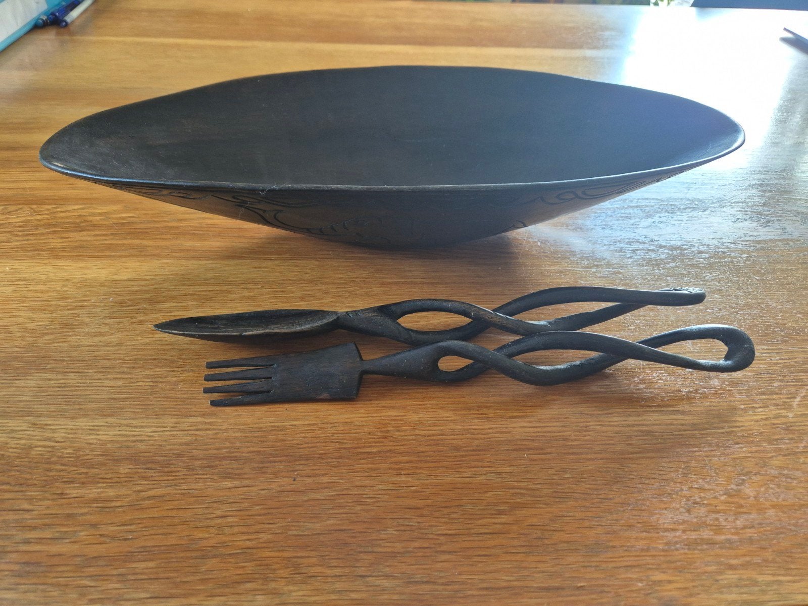 Afrikaanse houten schaal met spatels, Antiek en Kunst, Ophalen of Verzenden