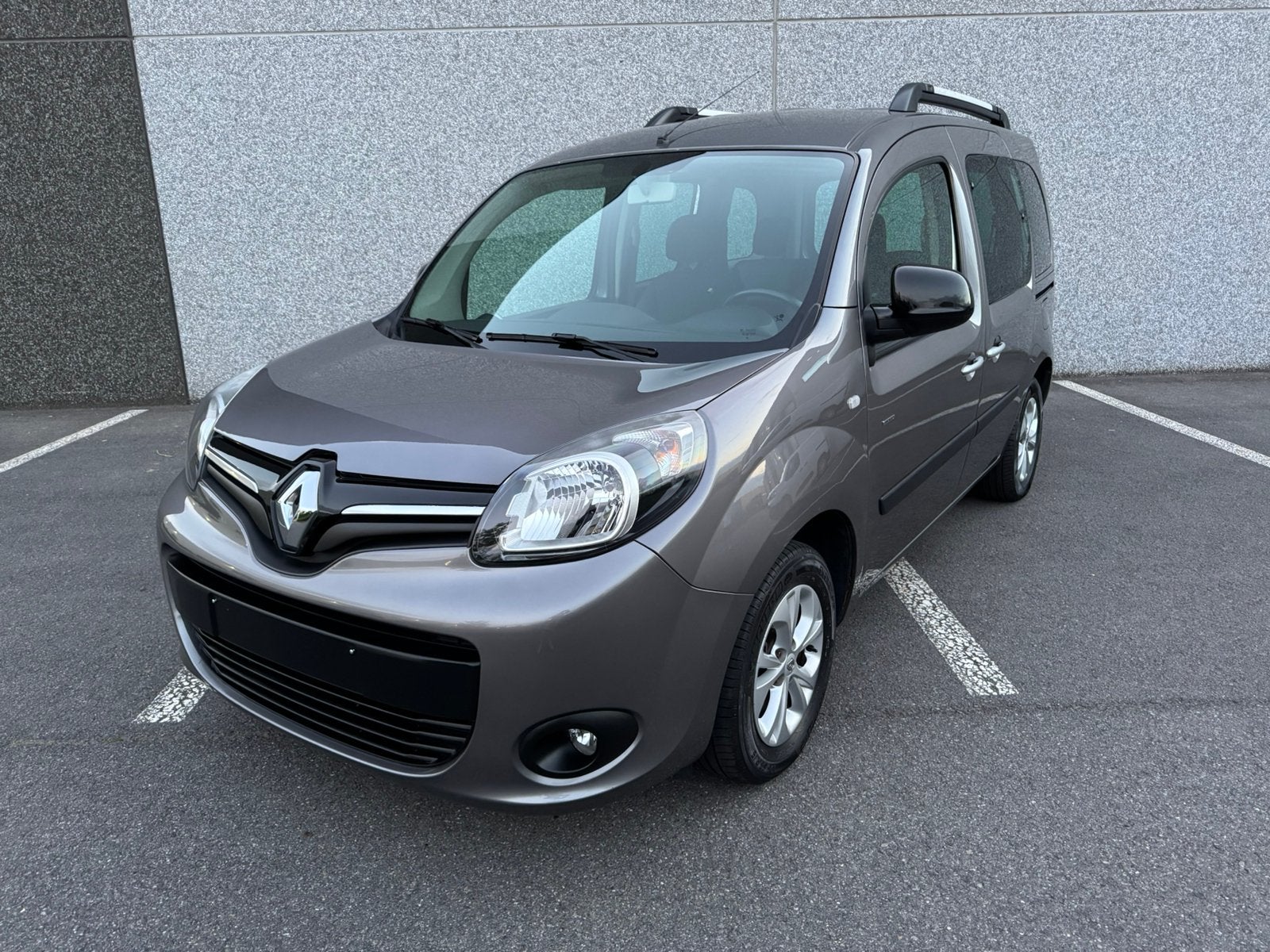 Renault Kangoo 1.2 benzine Edition, Voorwielaandrijving, Euro 6, 4 cilinders, USB
