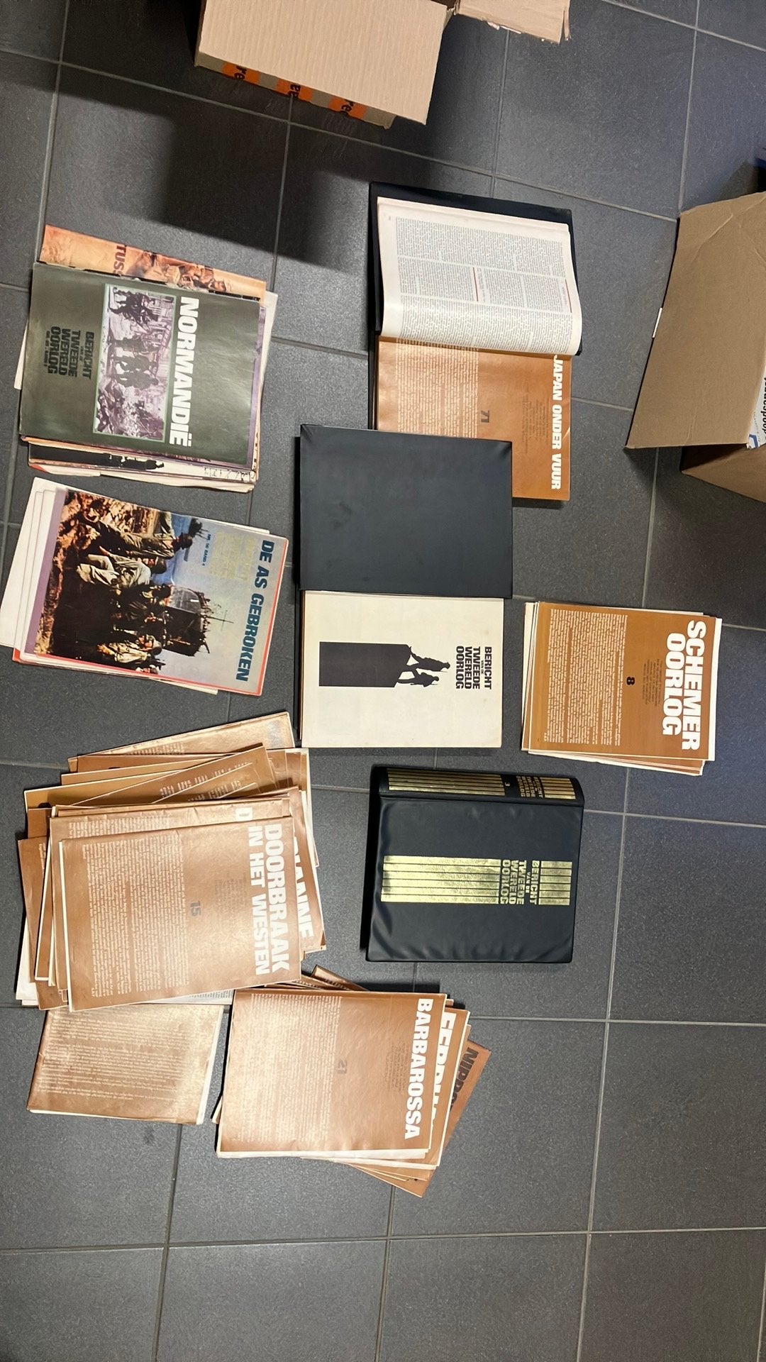 Naslagwerk “bericht van de tweede wereldoorlog”, Verzamelen, Militaria | Tweede Wereldoorlog, Ophalen