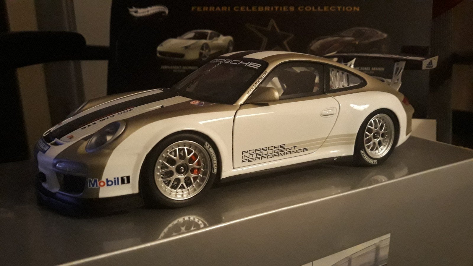 Concessionnaire Minichamps Porsche 911 997 GT3 CUP PERFORMAN, Enlèvement ou Envoi, Comme neuf, Voiture, MiniChamps