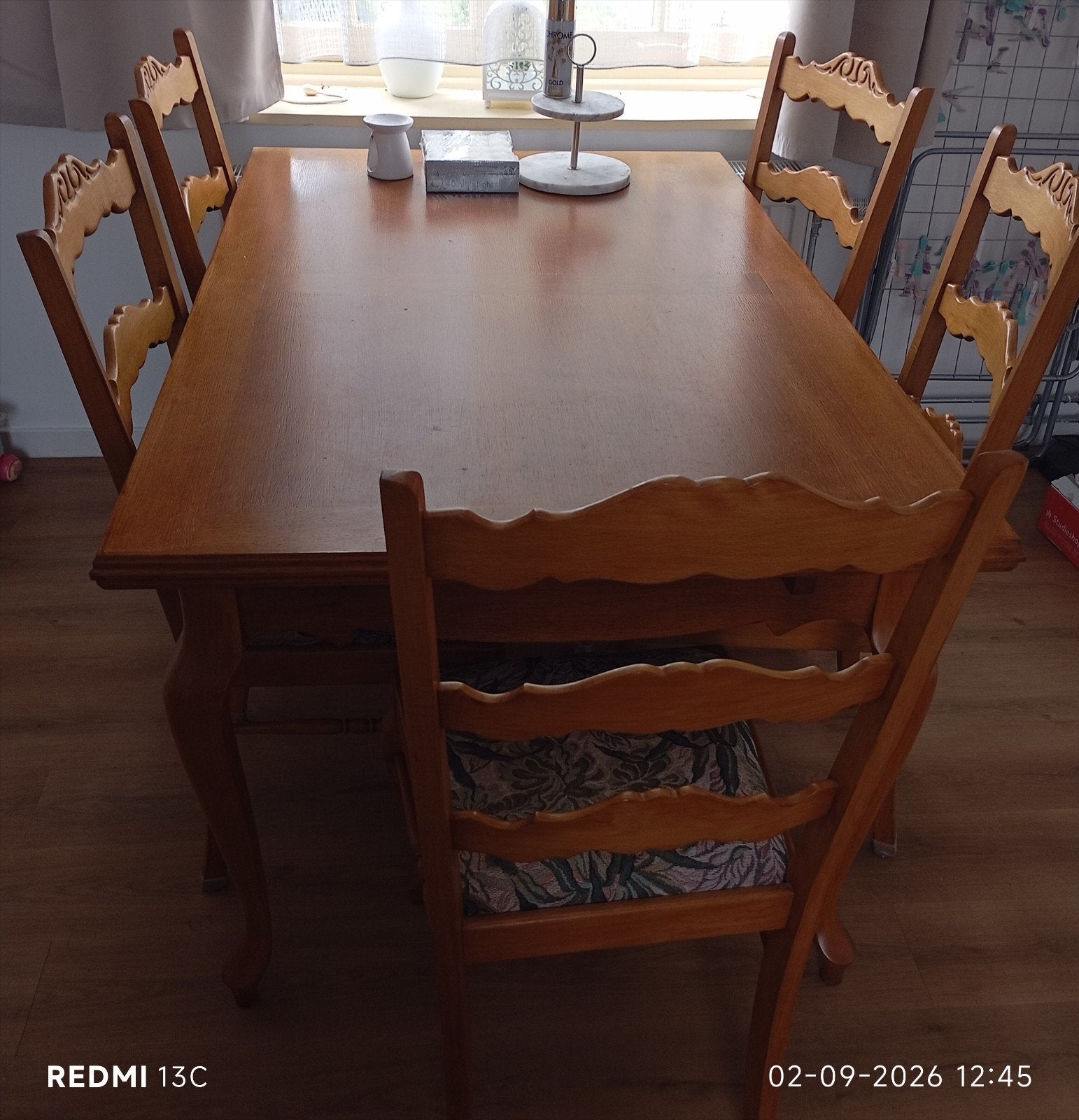 table à manger avec 6 chaises et quelques éléments de décora, Maison & Meubles, Enlèvement, Comme neuf, 4 à 6 chaises