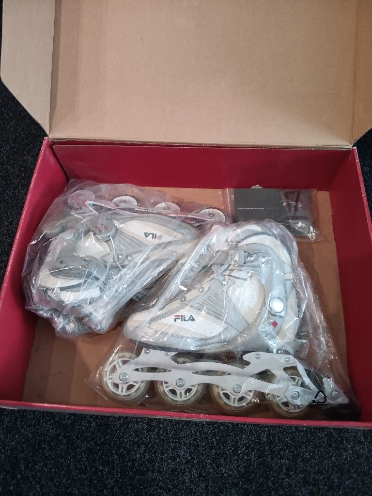 inline skates FILA (maat 38,5) NIEUW !!!    Zie foto's !!!!, Overige merken, Nieuw, Ophalen of Verzenden, Inline skates 4 wielen