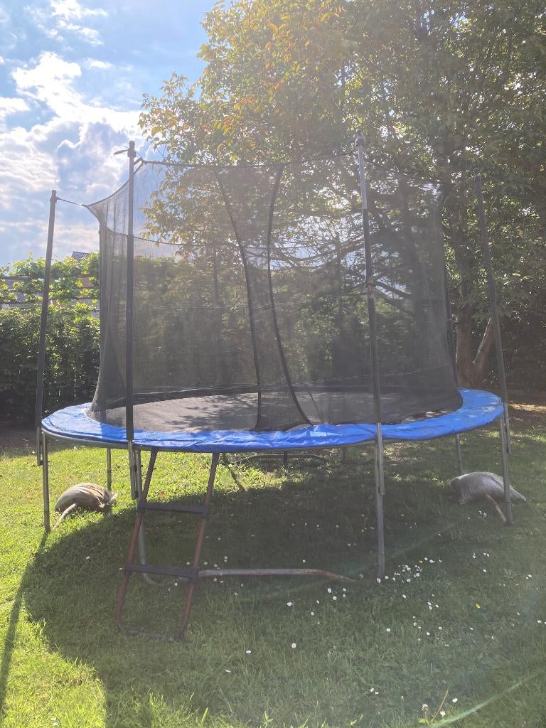 Trampoline, Enlèvement, Utilisé