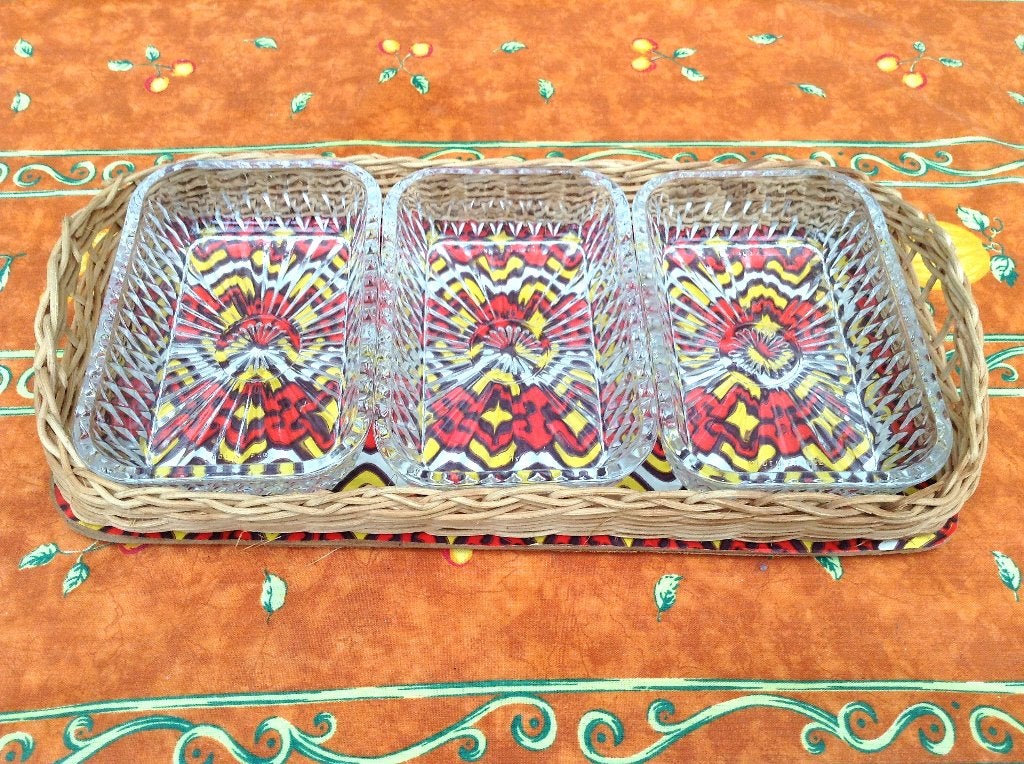 3 vintage Duralex schaaltjes in rieten mandje, Enlèvement ou Envoi, Comme neuf, Verre, Rectangulaire