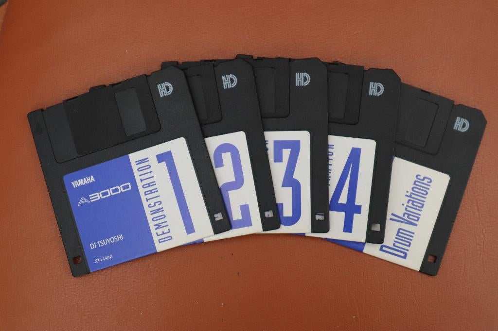Disquettes  sampler A3000 Yamaha, Muziek en Instrumenten, Samplers, Ophalen of Verzenden, Zo goed als nieuw