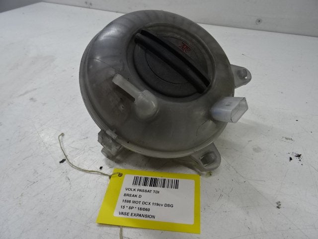 VASE D'EXPANSION Volkswagen Passat Variant (3G5), Volkswagen, Volkswagen AG, Utilisé, Kundenbetreuung@volkswagen.de