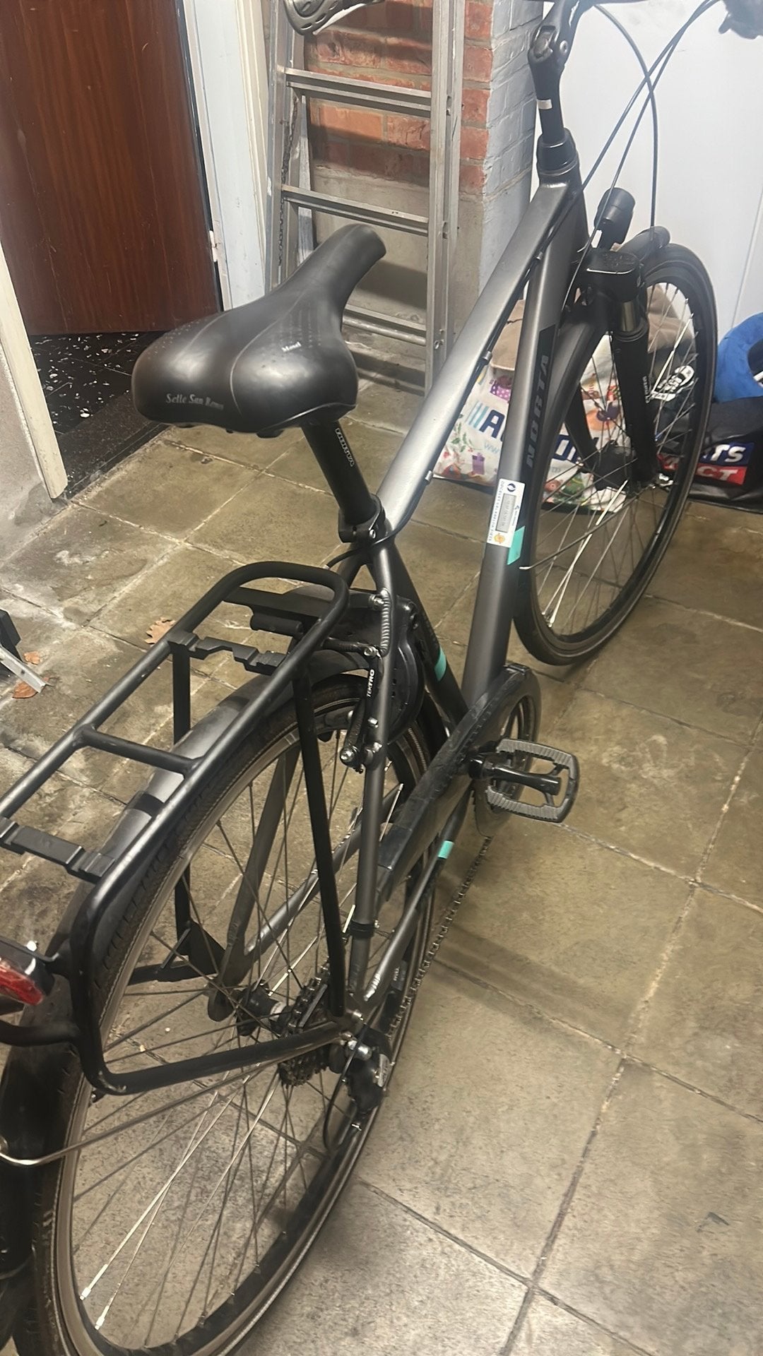 de kleur is grijs, het merk is norta., Vélos & Vélomoteurs, Vélos | Hommes | Vélos de sport & Vélo de randonnée, Frein sur jante