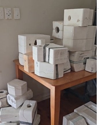 Nieuwe gietmallen voor antieke poppen., Ophalen