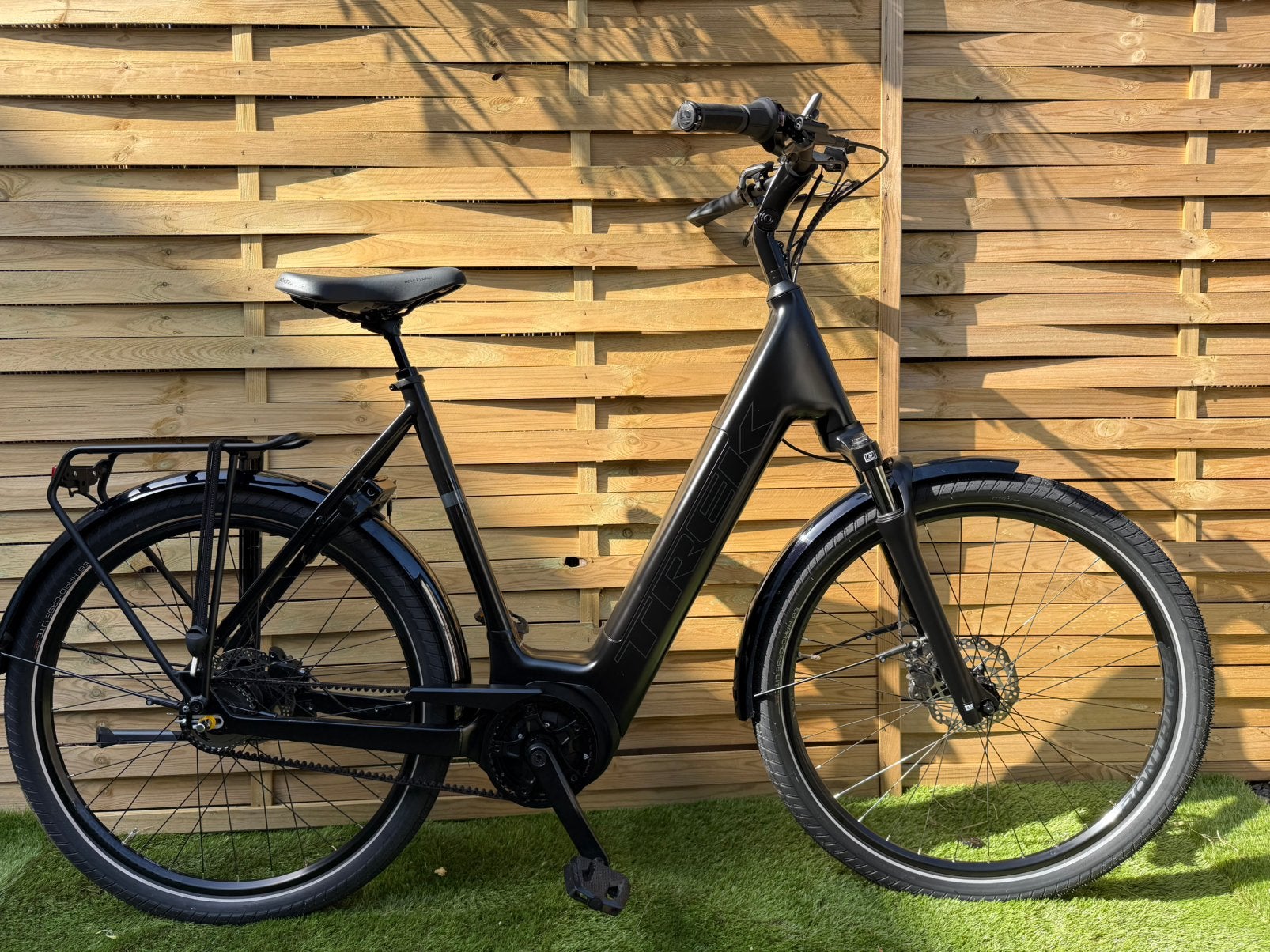 Trek District+ 4 Lowstep 2025 belt/riem 295km Bosch Smart, Ophalen of Verzenden, Nieuw