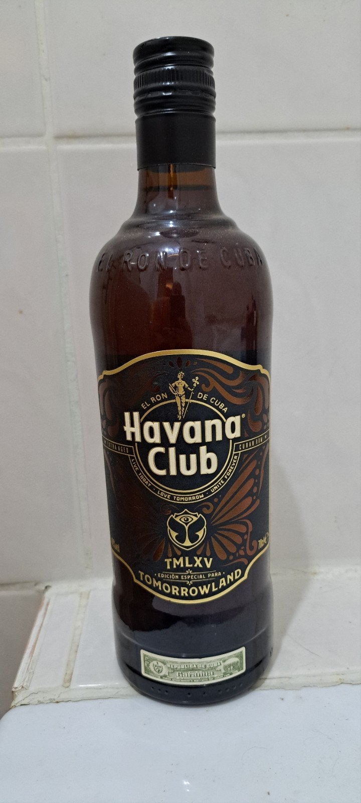 Tomorrowland Havana club 15y anniversary exclusive edition, Neuf, Enlèvement ou Envoi, Pleine, Autres types