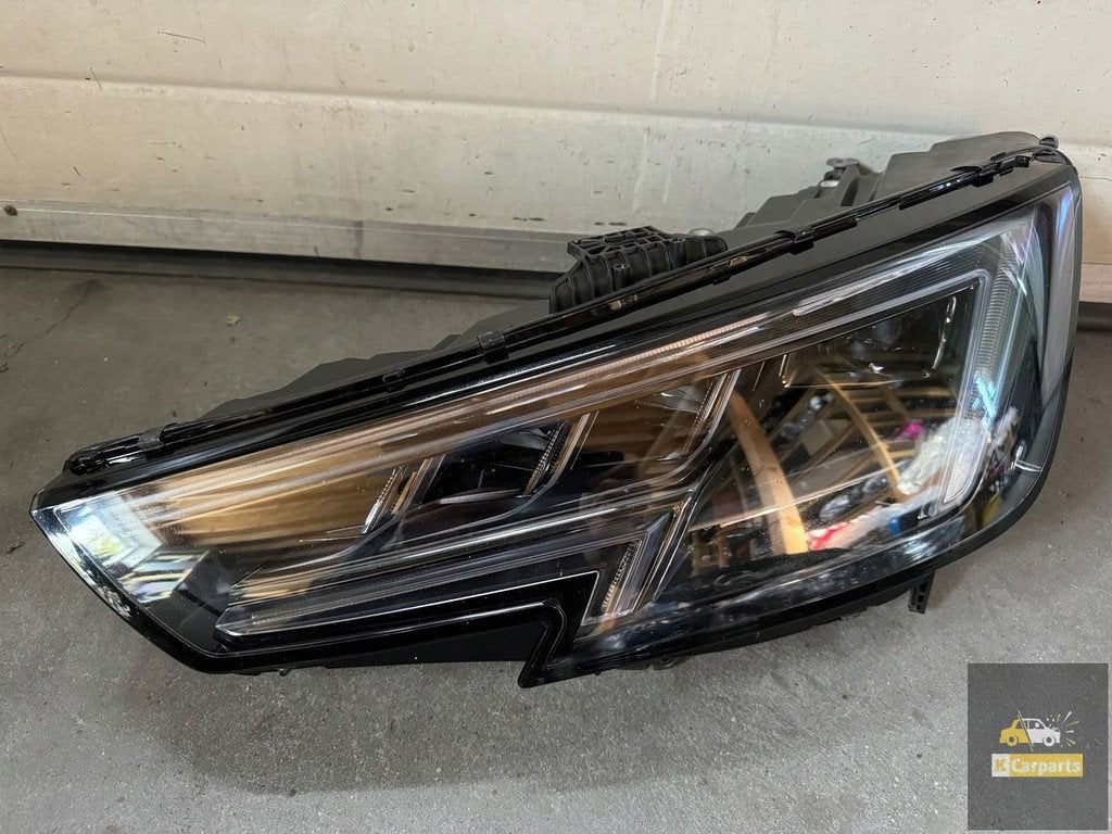 8W0.941.035 Audi A4 RS4 Matrix linkerlamp, Gebruikt, AUDI AG, Auto-Union-Strasse 1
85045  Ingolstadt, DE, Audi