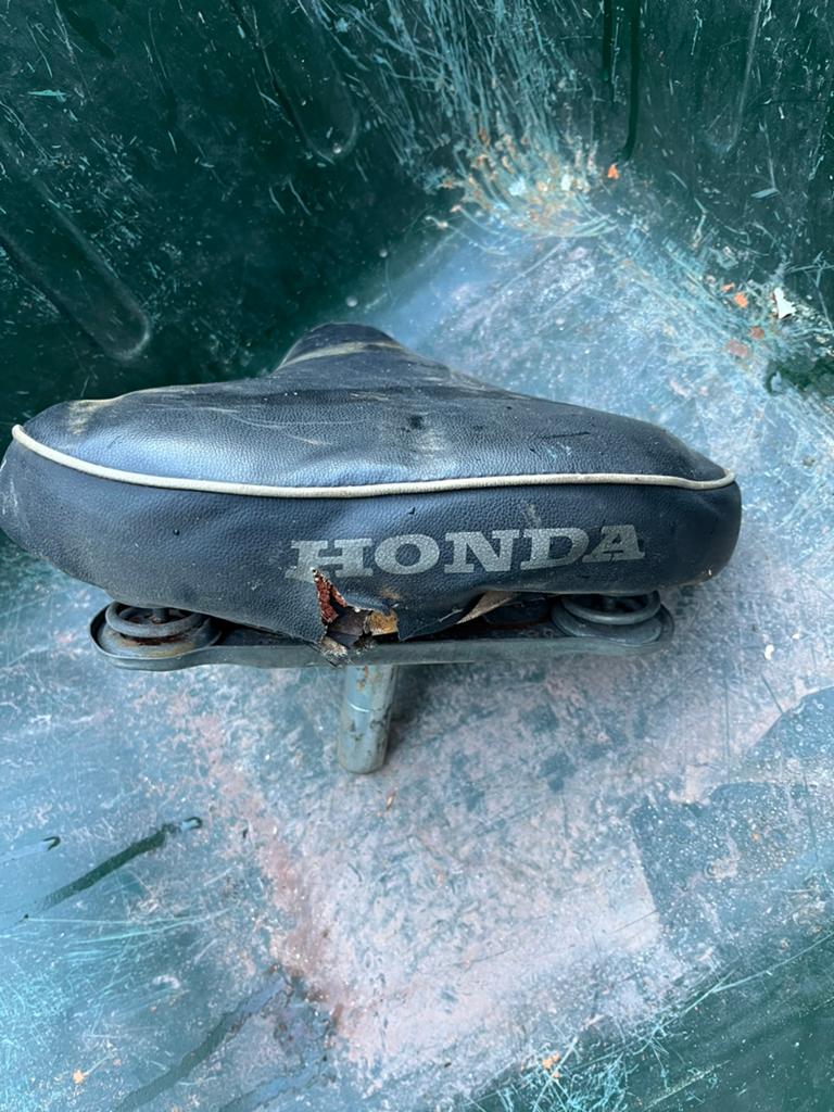 Zadel honda amigo novio, Ophalen, Zo goed als nieuw, Zadel