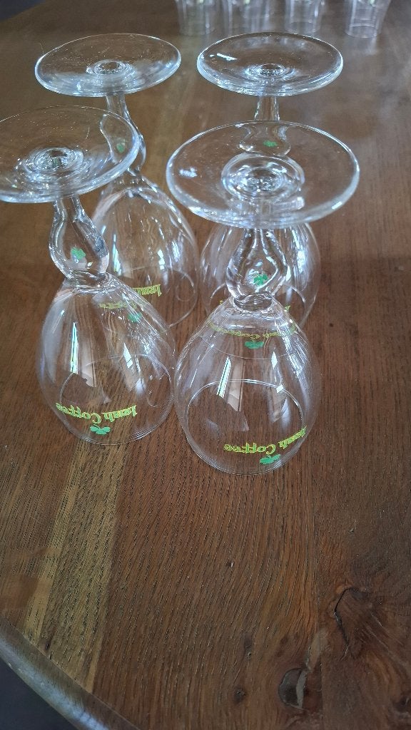 4 glazen Irish Coffee, Ophalen