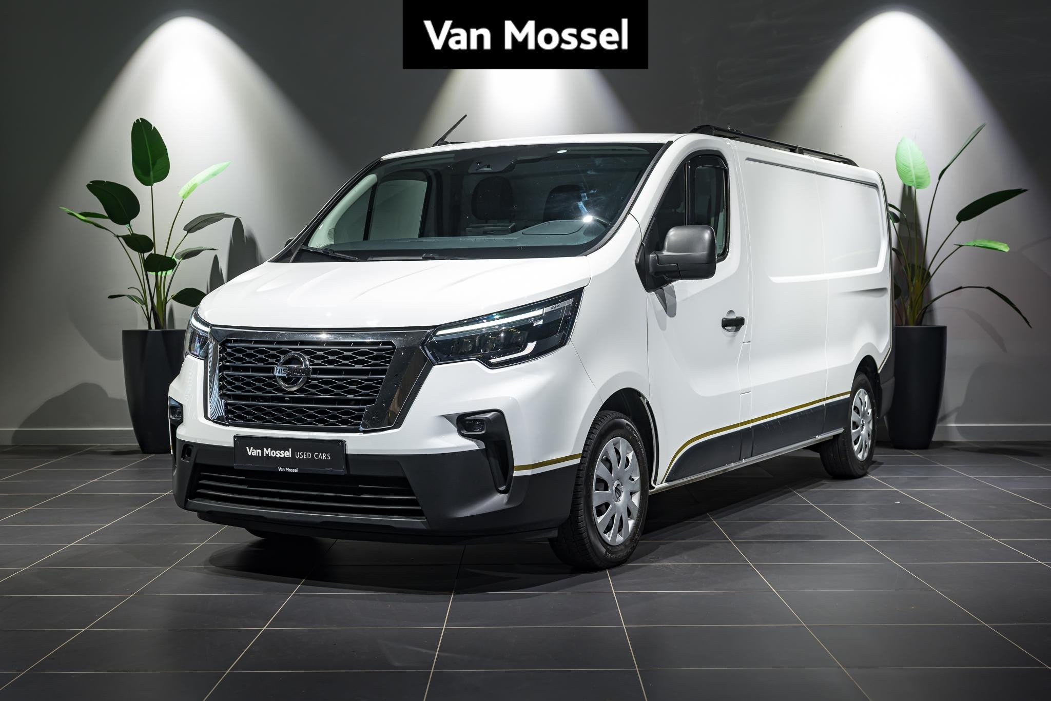 Nissan Primastar L2H1 2.0 dCi 130 N-Connecta 3.0T TREKHAAK |, Auto's, Voorwielaandrijving, 4 deurs, Stof, Gebruikt