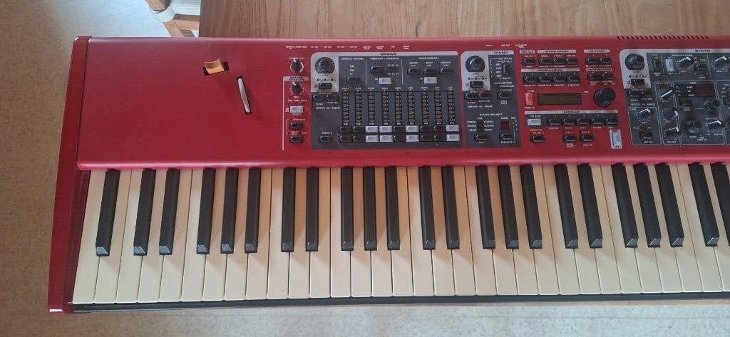 Nord Stage 2 HA88, Muziek en Instrumenten, Keyboards, Gebruikt, 88 toetsen, Midi-aansluiting, Ophalen