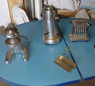 Vintage keukentoestellen, Ophalen