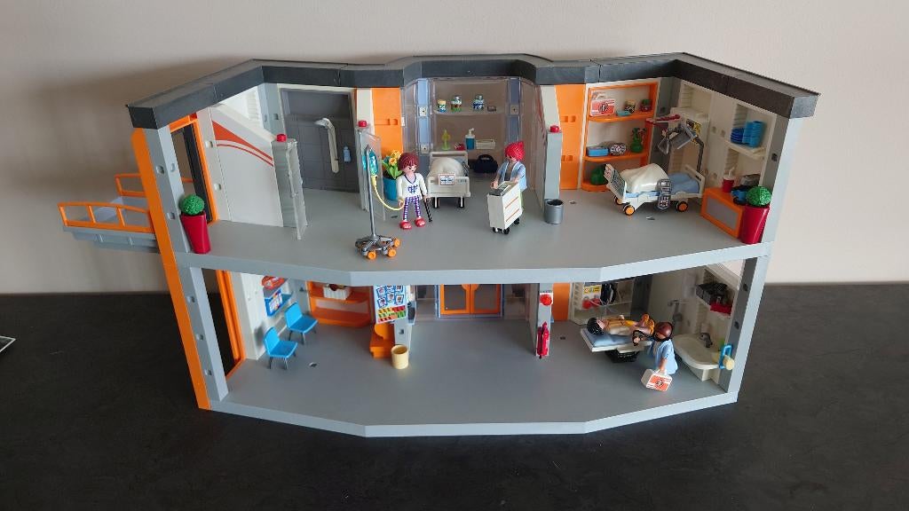 Grand hôpital Playmobil avec installations (ensemble 70190), Enlèvement, Utilisé, Ensemble complet