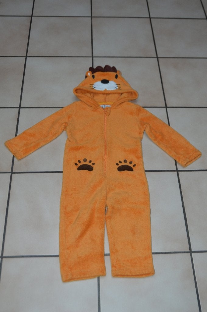 Onésie jongenspyjama „Lion”geelbruin T104 of 3/4A Zeer goede, Kinderen en Baby's, Nacht- of Onderkleding, Ophalen of Verzenden