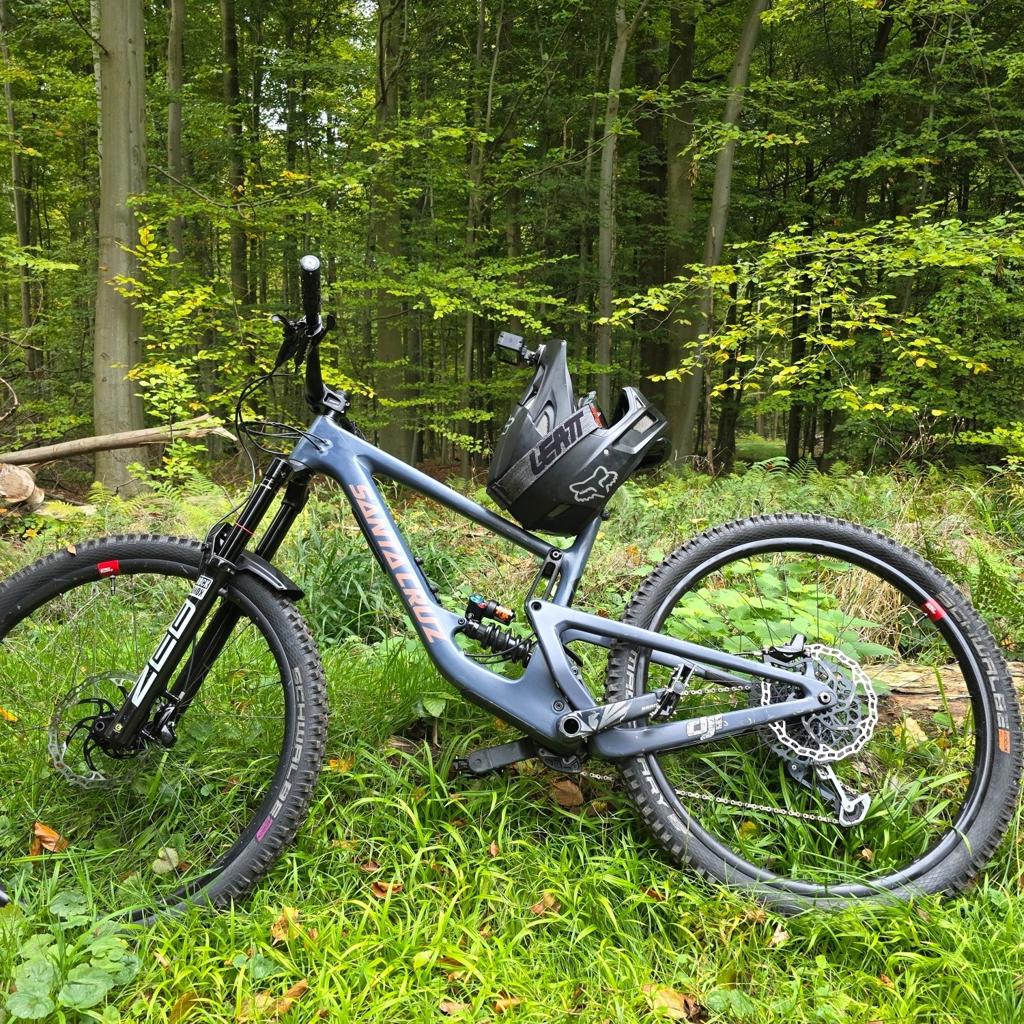 SANTA CRUZ MEGATOWER CC FULL CARBON, Enlèvement ou Envoi