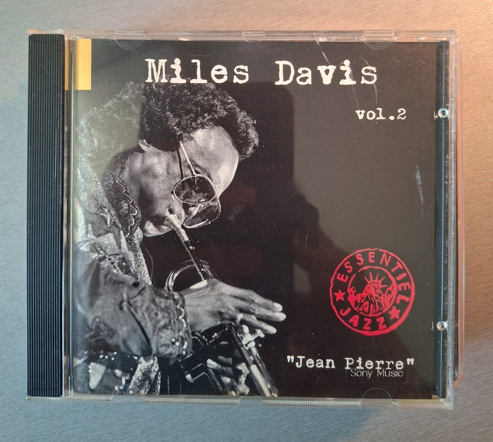 Cd. Miles Davis. Columbia Essential Jazz. Vol. 2., Cd's en Dvd's, Ophalen of Verzenden, Jazz