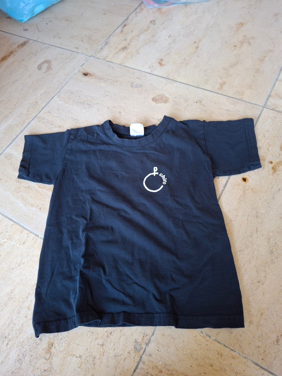 chirotshirt en chirotrui maat 8 jaar ( trui rits valt er af), Ophalen