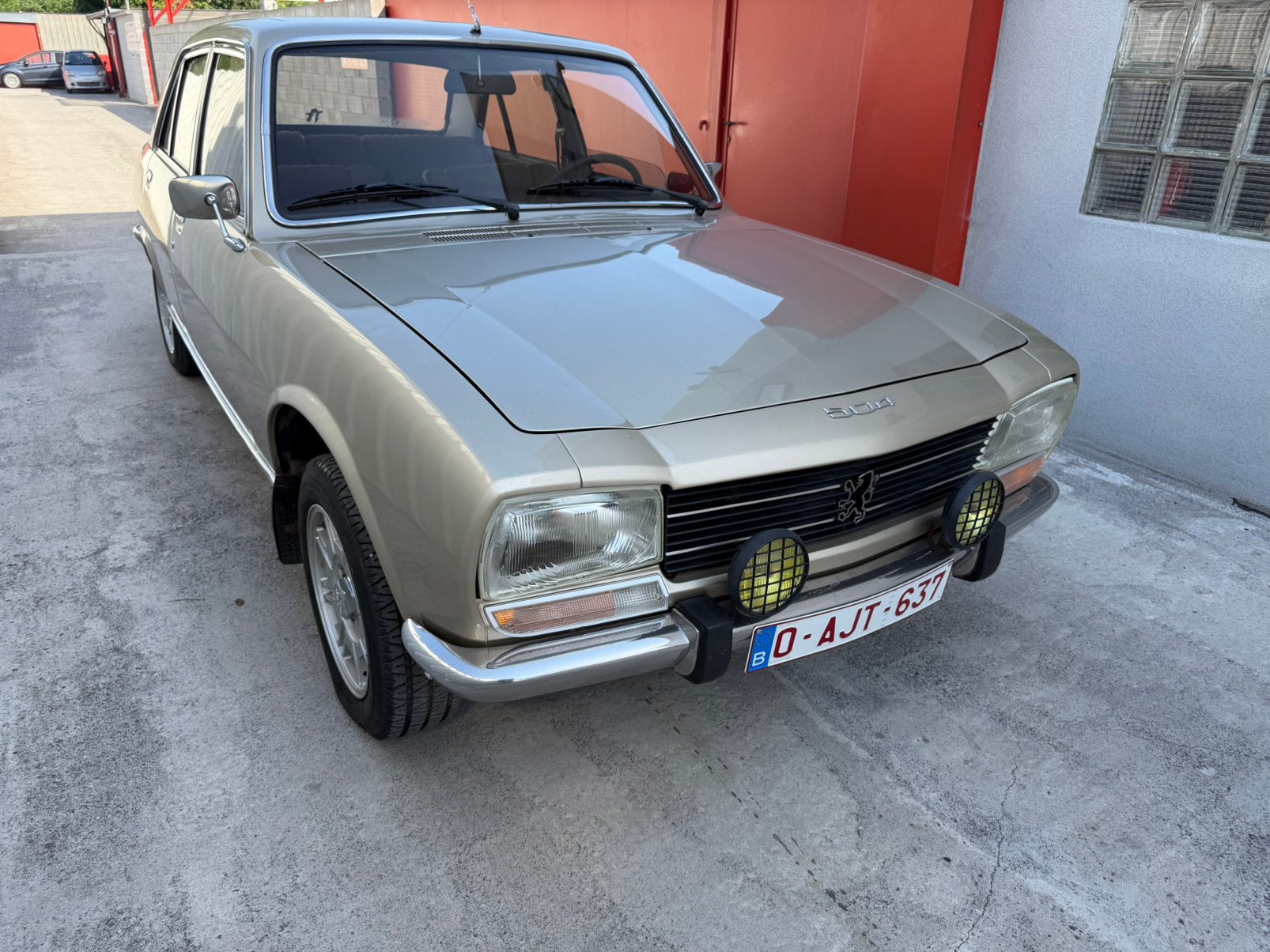 Peugeot 504 essence 1979 129.000km, Autos, Oldtimers & Ancêtres, Achat, Particulier, Essence, Peugeot