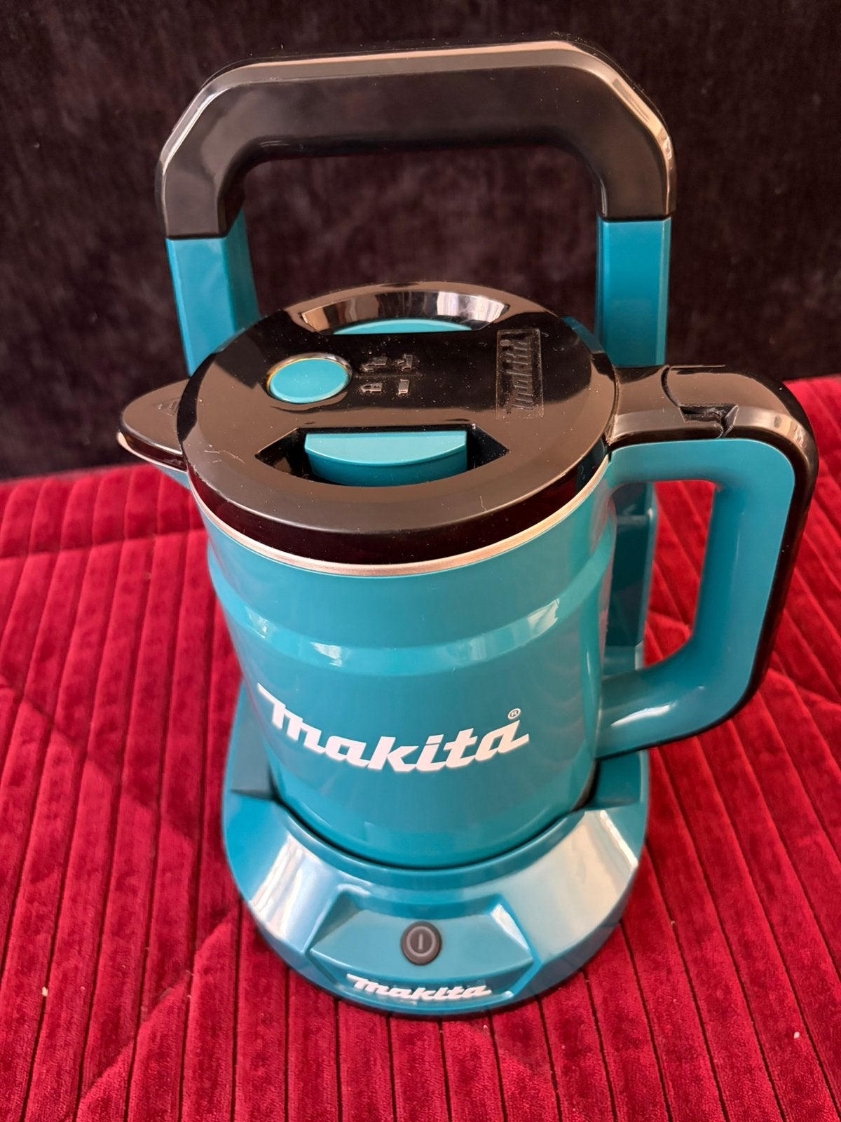 Bouilloire 18 V Makita, Electroménager, Enlèvement ou Envoi, Comme neuf