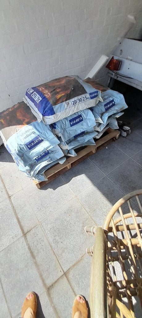 Sacs de charbon, Enlèvement
