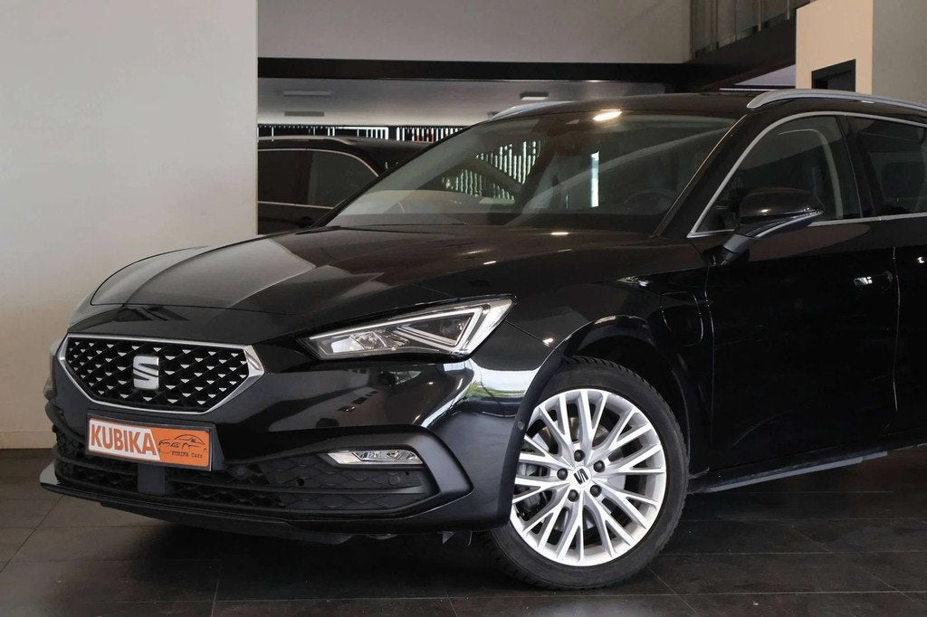 SEAT Leon e-Hybrid Sportstourer e-Hybrid 1.4 DSG (204PK) BTW, Autos, Seat, 1395 cm³, Achat, Entreprise, Phares entièrement LED