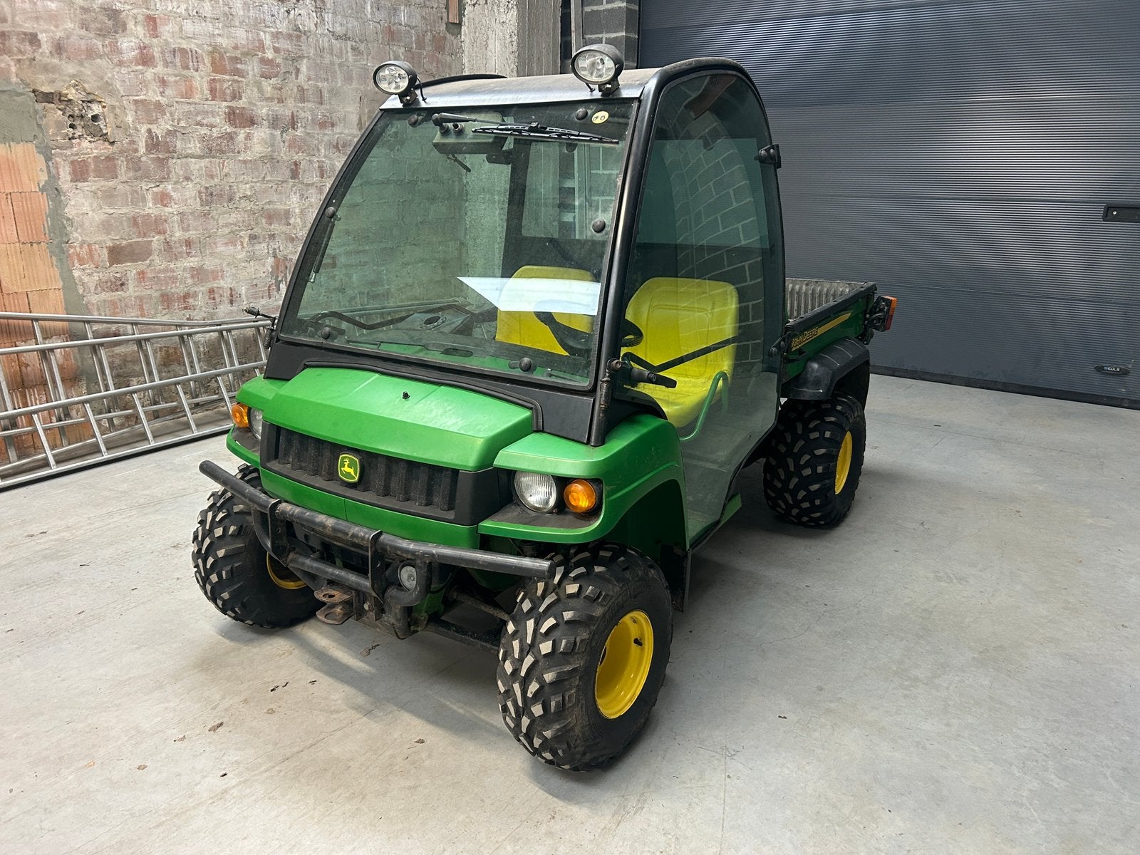 Gator hpx 4x4 diesel benne basculante, Jusqu'à 11 kW, 3 cylindres, 1000 cm³