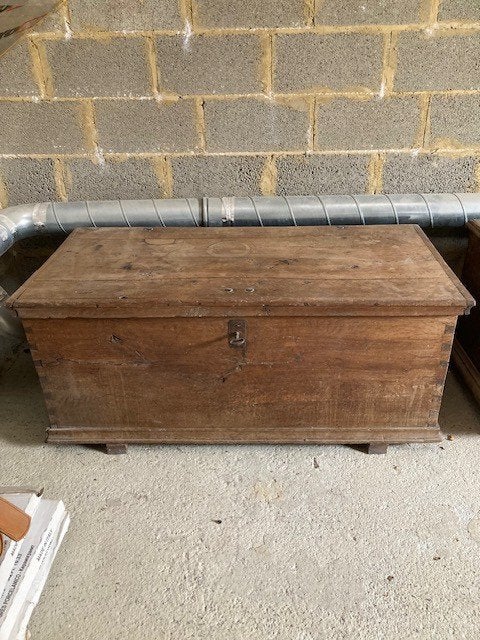 Coffre ancien en bois, Antiquités & Art, Enlèvement