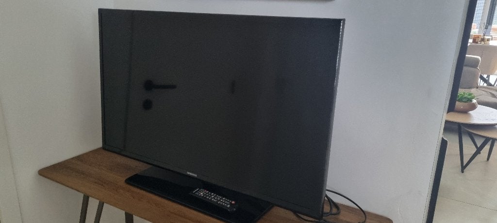 39 inch led tv, TV, Hi-fi & Vidéo, Télévisions, LED, 80 à 100 cm, Enlèvement, Utilisé