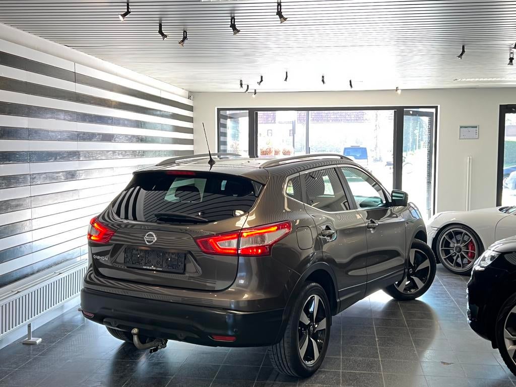 Nissan Qashqai 1.2i Automaat-Pano-Navi-360Cam-1eigenaar, Auto's, Euro 5, Zwart, Bruin, 5 zetels
