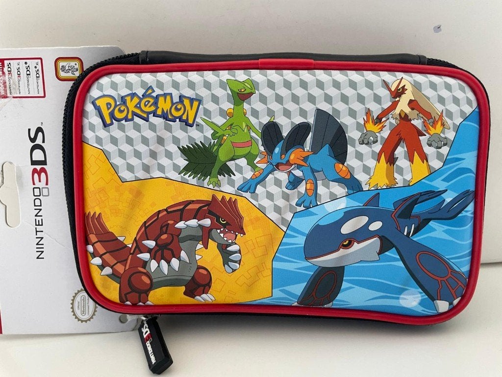 Housse Rigide Nintendo 3DS Pokémon - NEUVE Collector, Enlèvement ou Envoi, Neuf, Autres genres