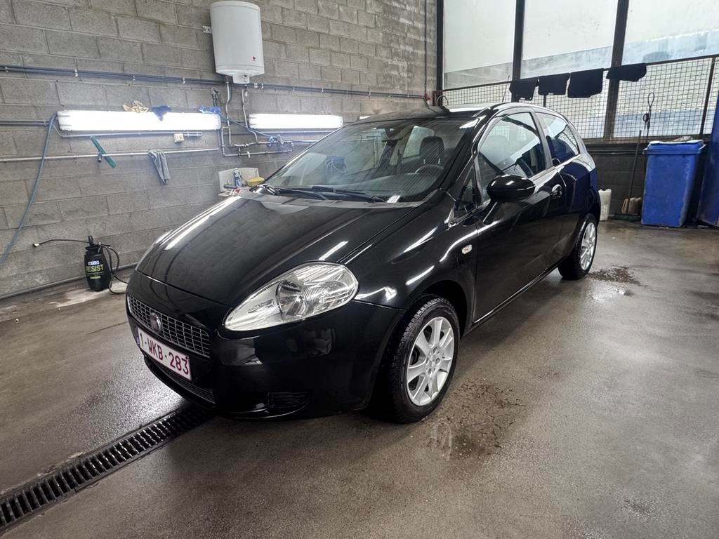 Fiat punto 2009 1.4 essence Climatisation!!, Auto's, Fiat, Voorwielaandrijving, Zwart, 1400 cc, Particulier