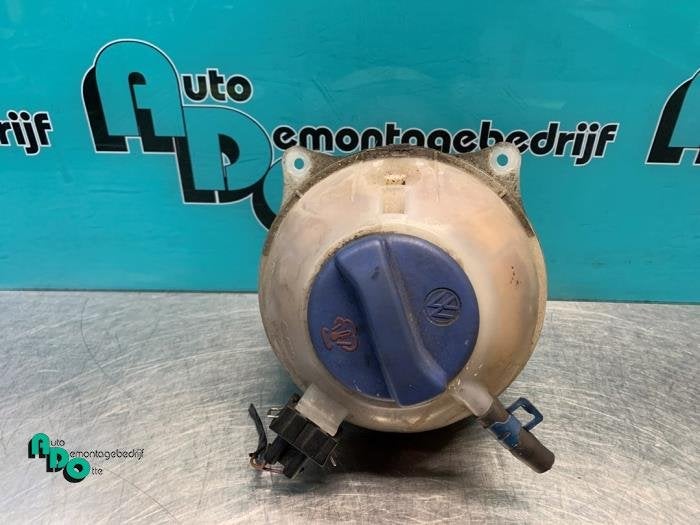 Réservoir d'expansion d'un Volkswagen Golf (Golf 91-), Volkswagen, -, 3 mois de garantie, Utilisé