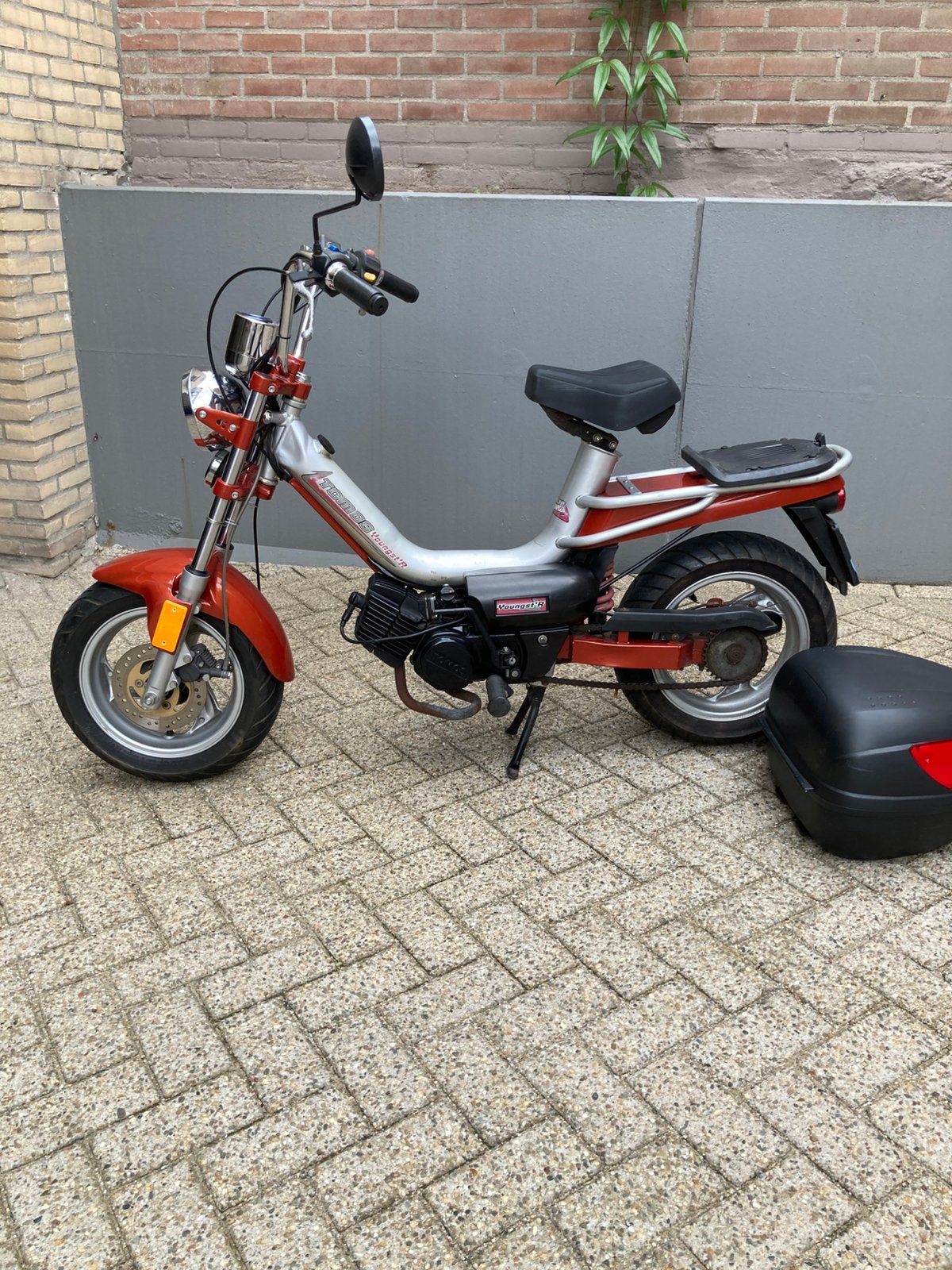 Briljante formidabele Tomos youngster  R, Fietsen en Brommers, Brommers | Tomos, Ophalen, Overige modellen, Klasse A (25 km/u)