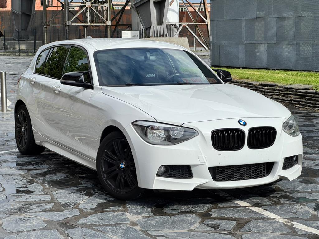 Bmw 114i / M-pakket / Alcantara / Gekeurd voor verkoop, Euro 5, 1600 cc, Wit, Handgeschakeld