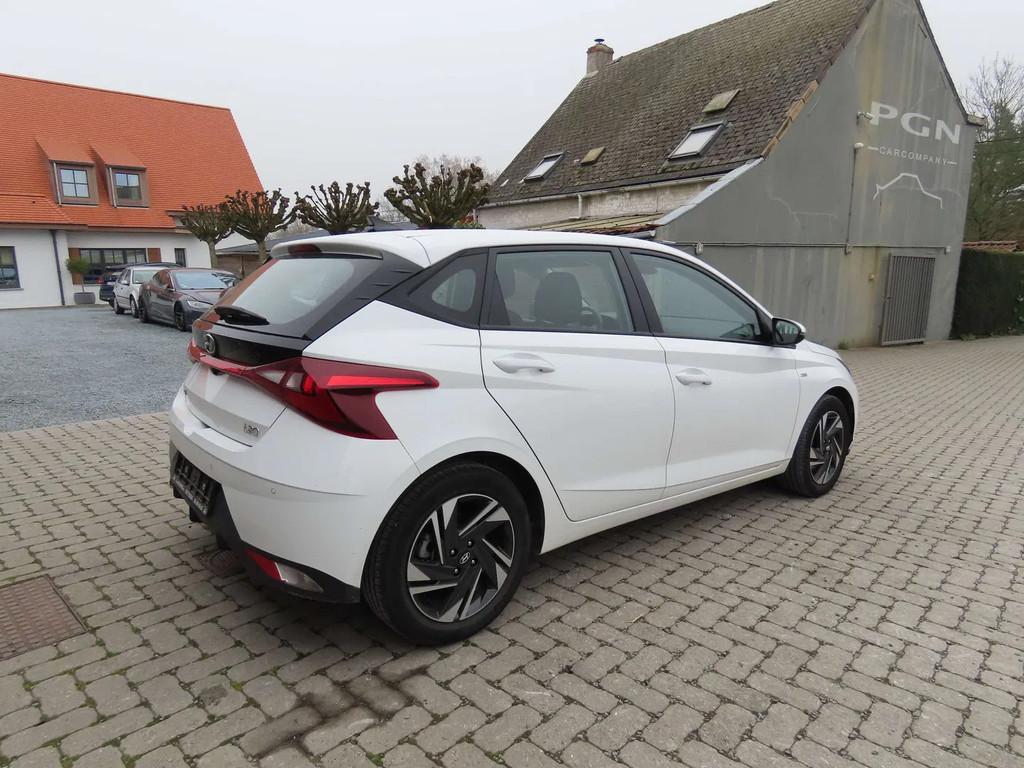 Hyundai i20 i20 1.0 T-GDi MHEV Sky DCT HYBRID (bj 2021), Auto's, Automaat, Gebruikt, Euro 6, 1650 kg