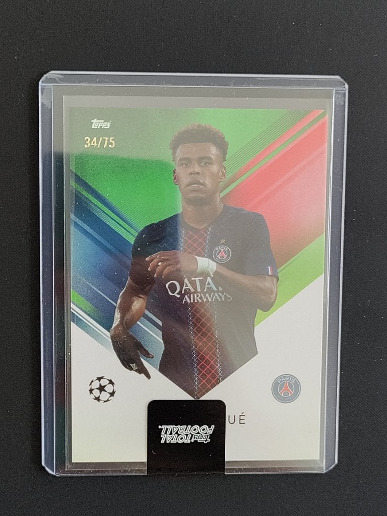 2026 TOPPS Total Football Doué PSG 34/75 kaart, Ophalen of Verzenden, Nieuw, Spelerskaart
